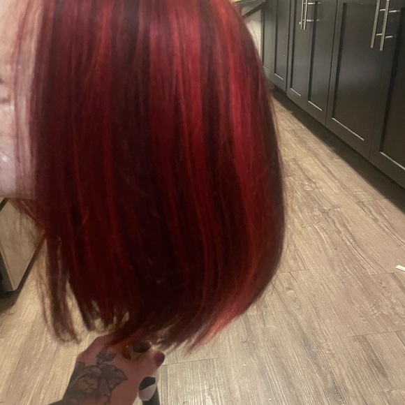 Bobbi Boss wig - Picture 5 of 6